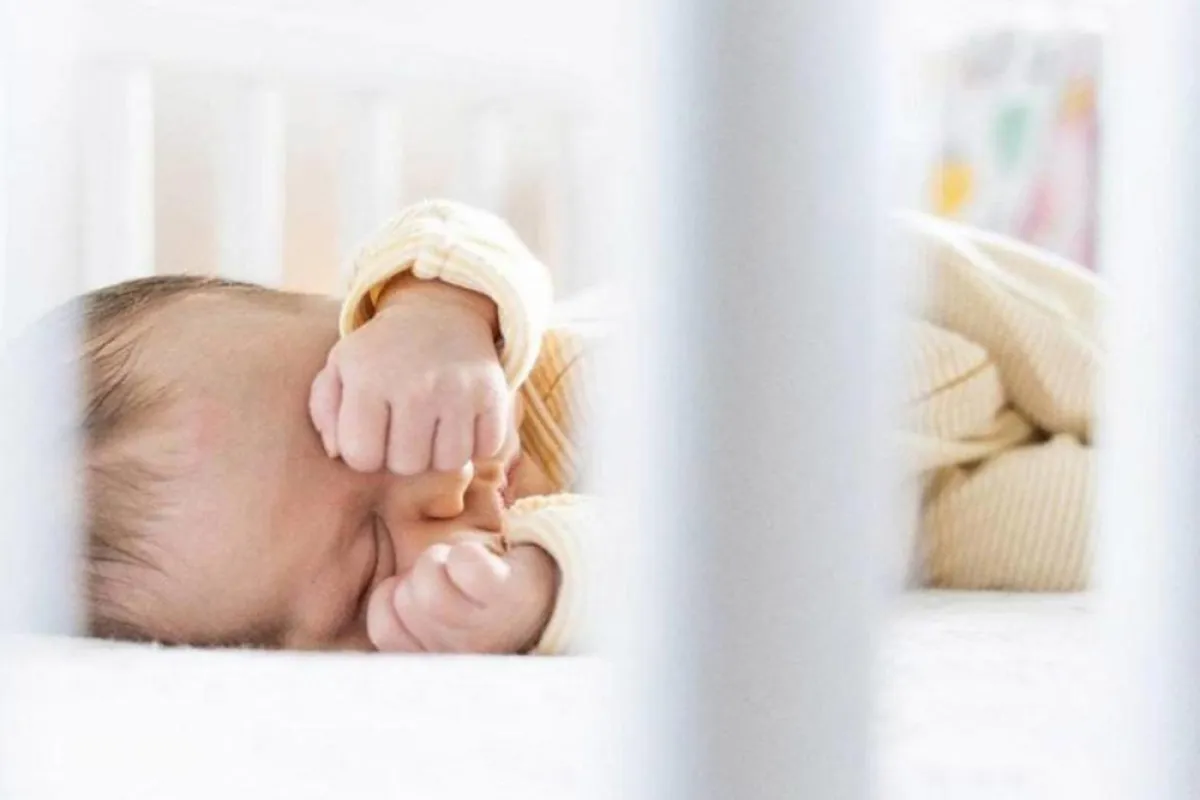 صورة لطفل رضيع نائم 