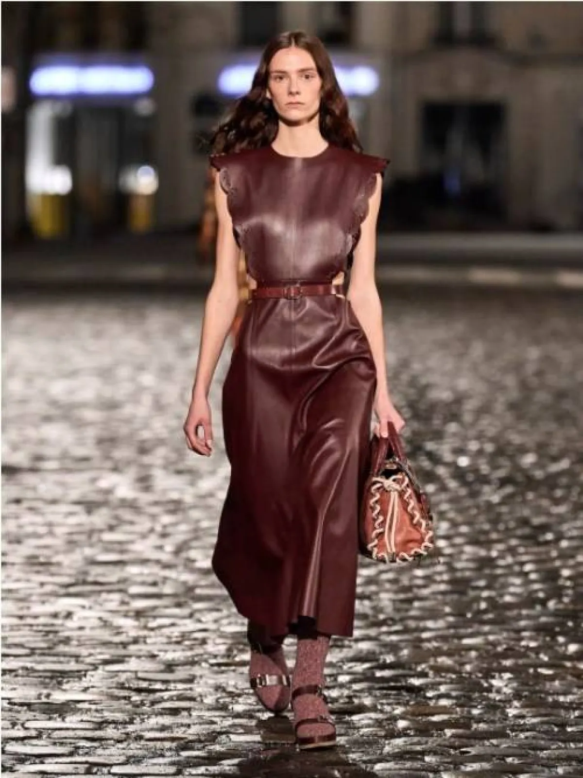 فستان الجلد من كلوي Chloé