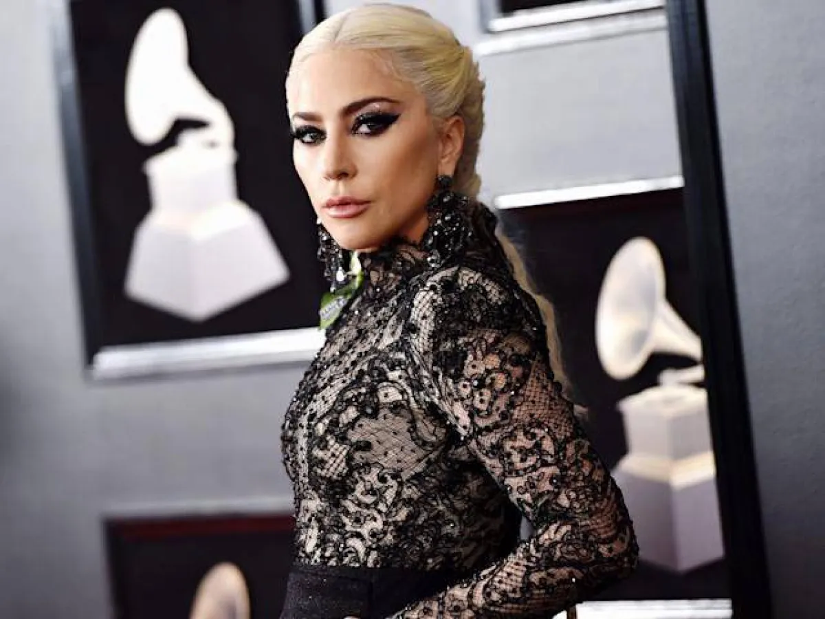 النجمة Lady Gaga - الصورة من موقع Yahoo
