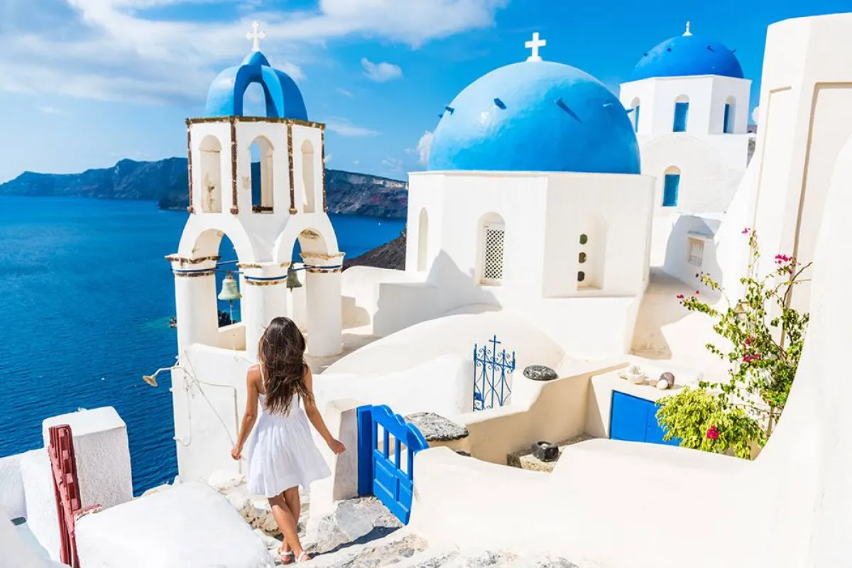 نصائح لقضاء عطلة مثالية بميزانية محدودة في اليونان