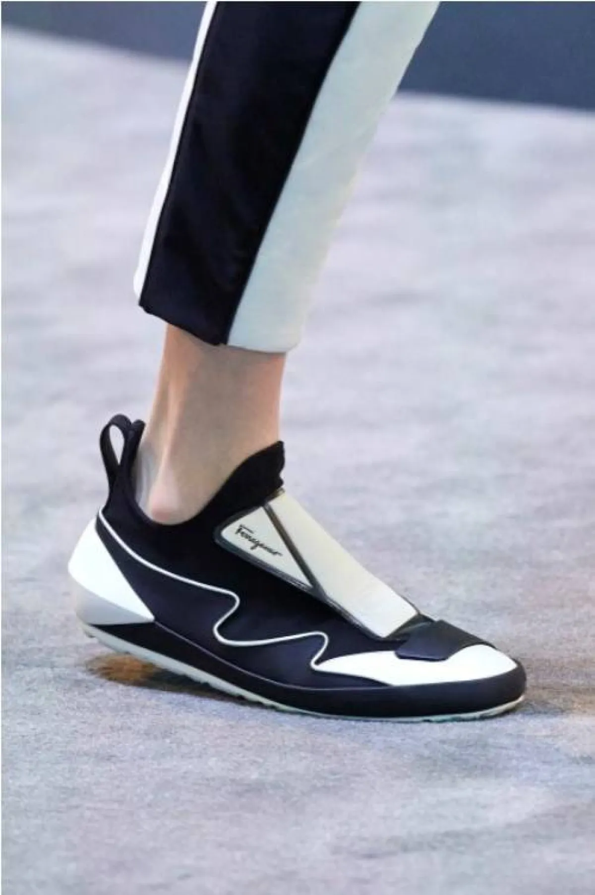 حذاء مطاطي من سلفاتور فيراغامو   Salvatore  Ferragamo