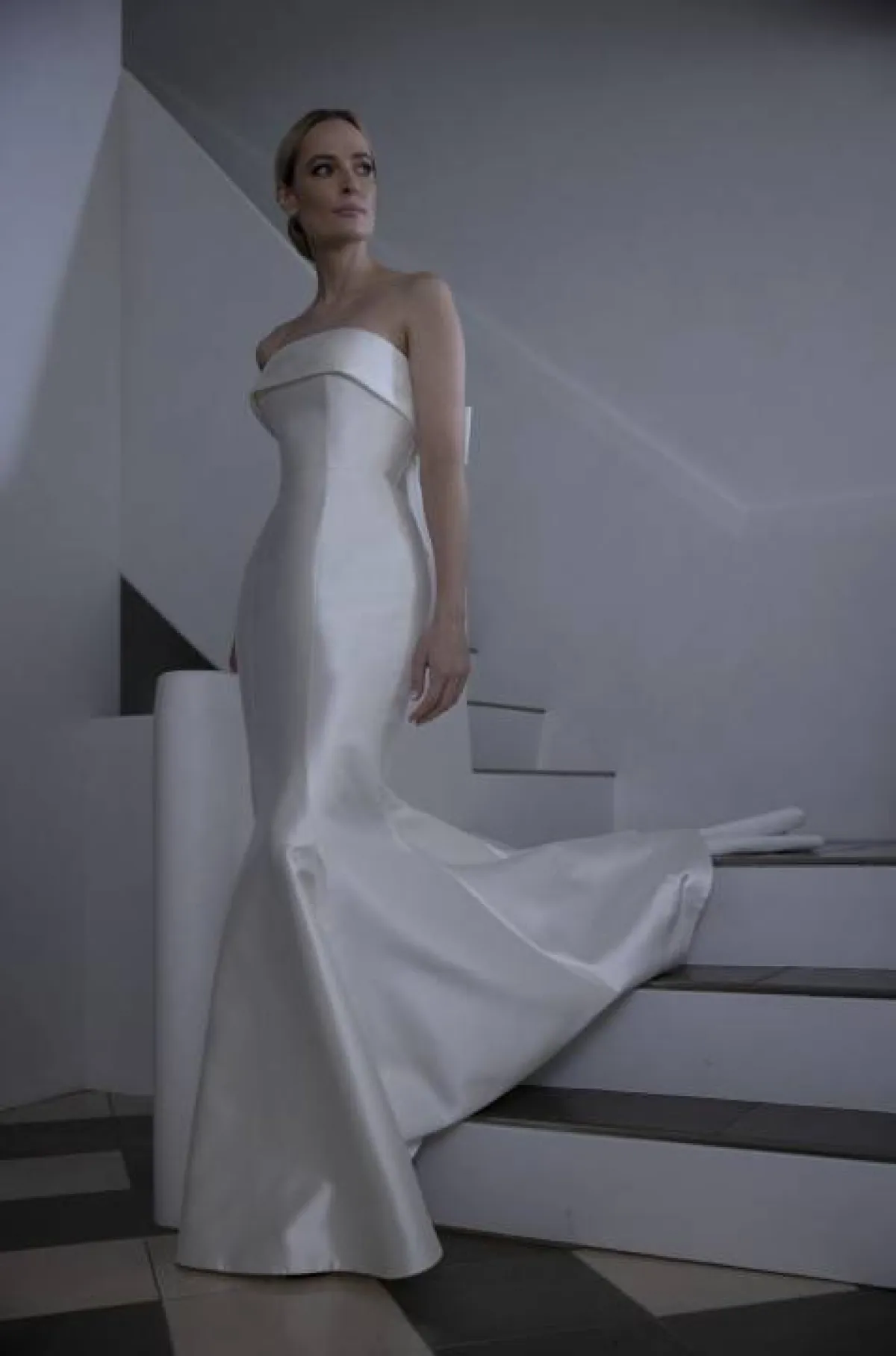 فستان زفاف ساتان كب بتصميم حورية البحر