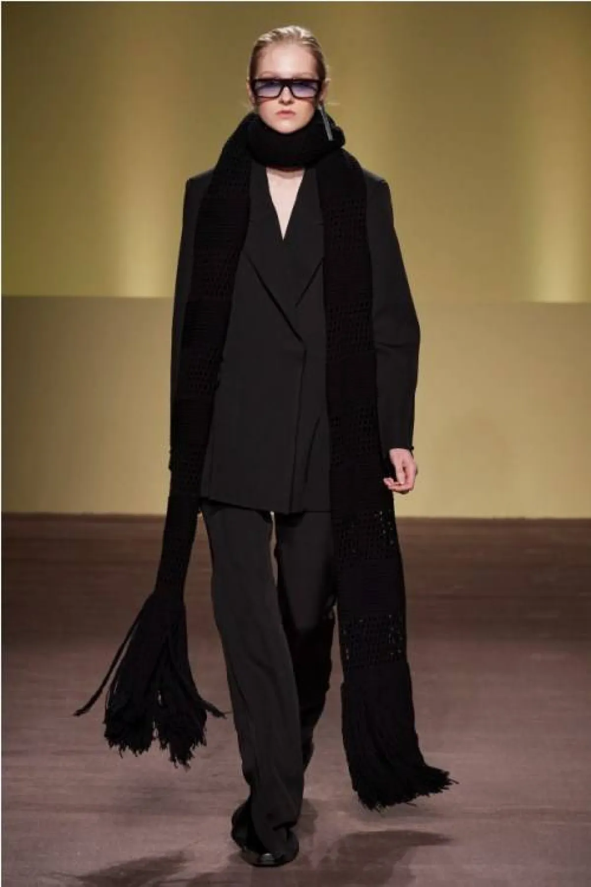 سكارف باللون الأسود من بودابست كولاكشن  Budapest Collection