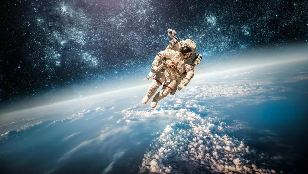 الفضاء - الصورة من سيدي