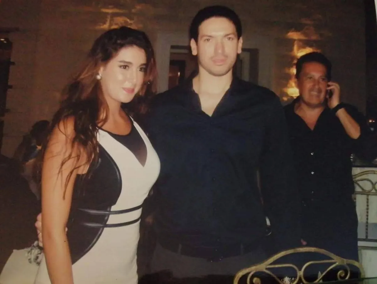 ياسمين صبري وزوجها الأول في حفل خطوبتهما -  الصورة من حساب أشرف صبري على فيسبوك