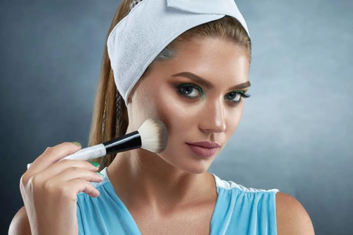 تحديد ورفع الوجنتين