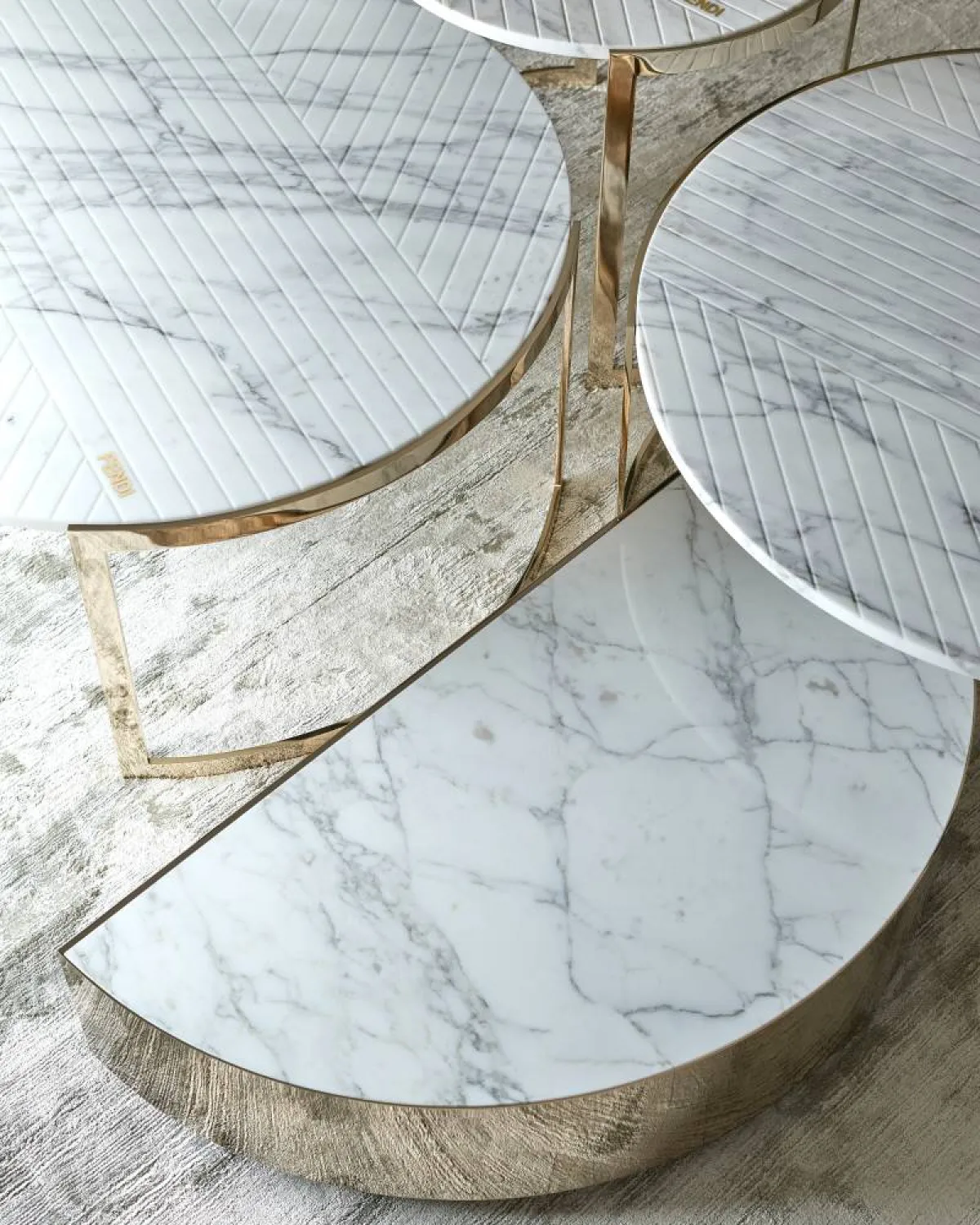 طاولات القهوة من أساسيّات الديكور 