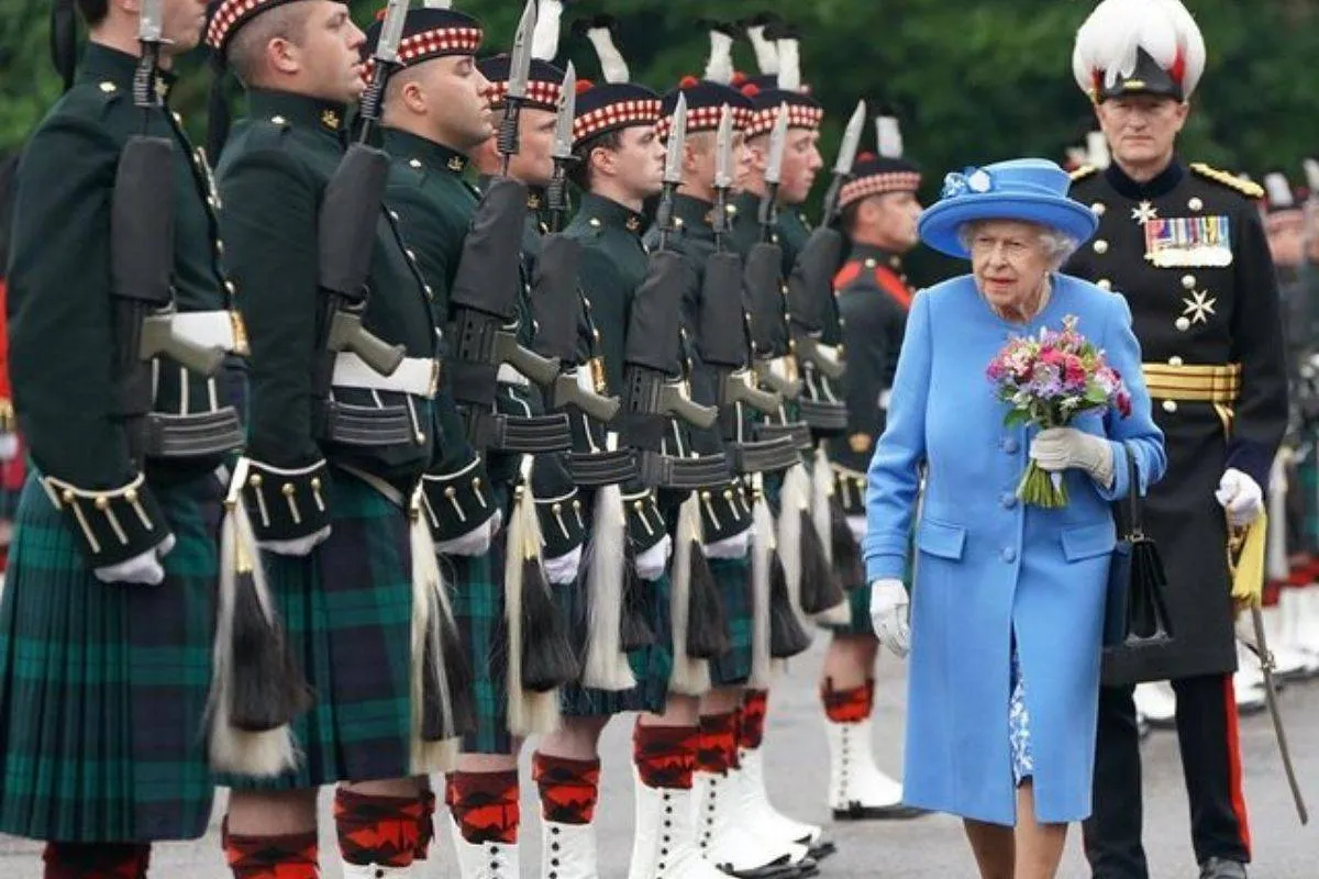 الملكة إليزابيث- الصورة من حساب The Royal Family على إنستغرام