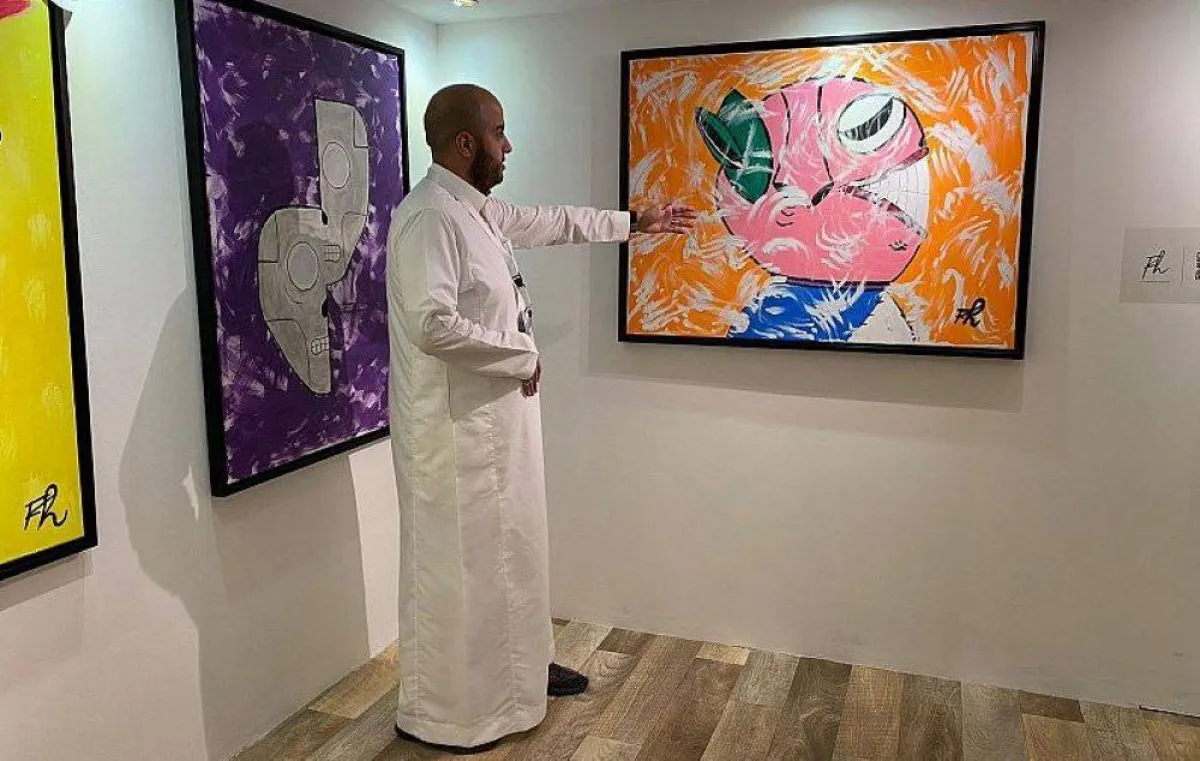 جانب من لوحات الفنان فهد الحسن