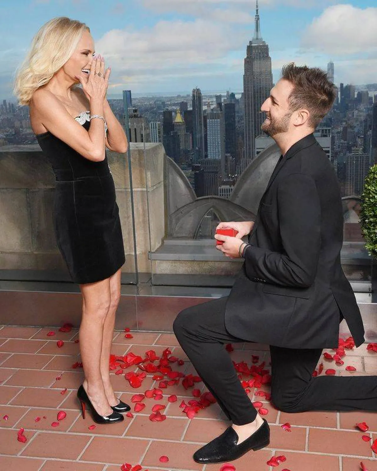 جوش براينت يعرض الخطبة من كريستين تشينويث- الصورة من حسابها على إنستغرام