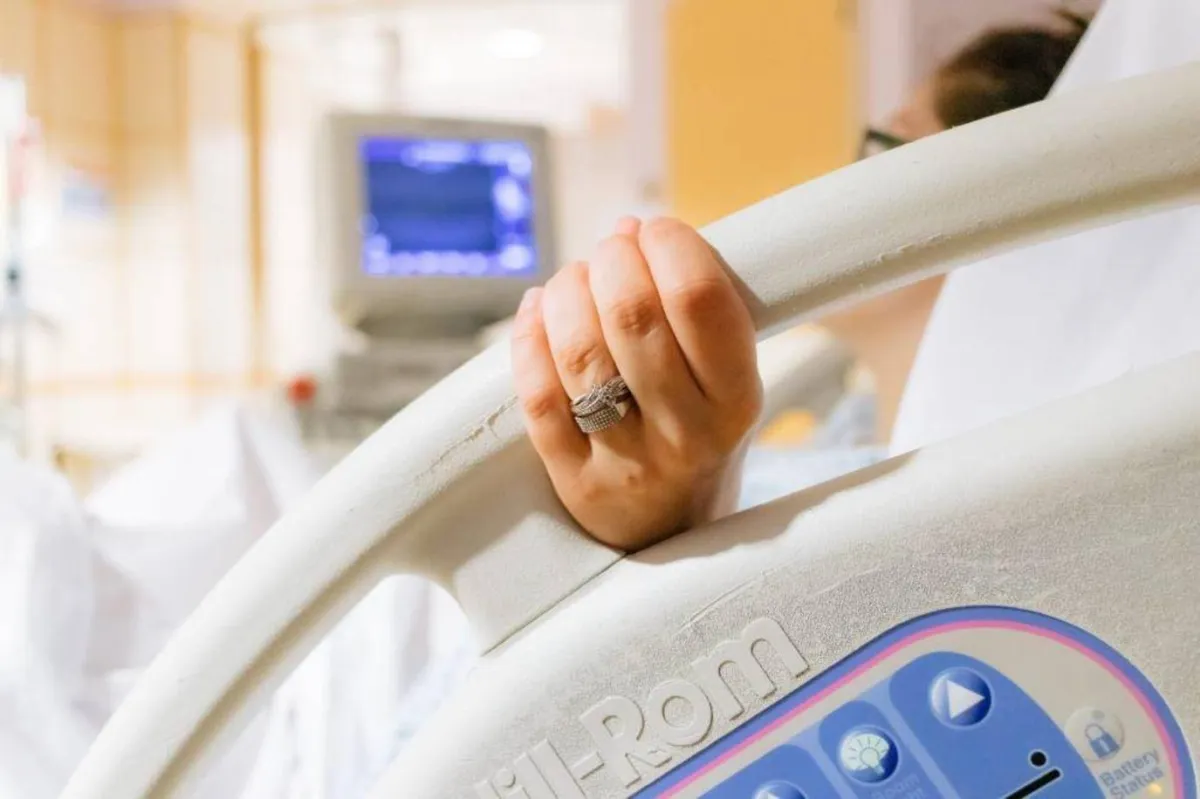 صورة لحامل تنتظر موعد الولادة