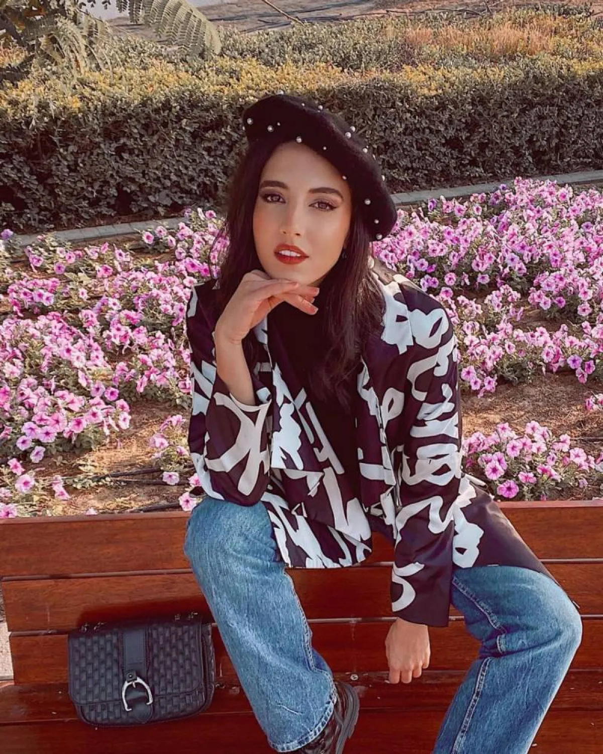 هادية غالب بإطلالة كلاسيكية