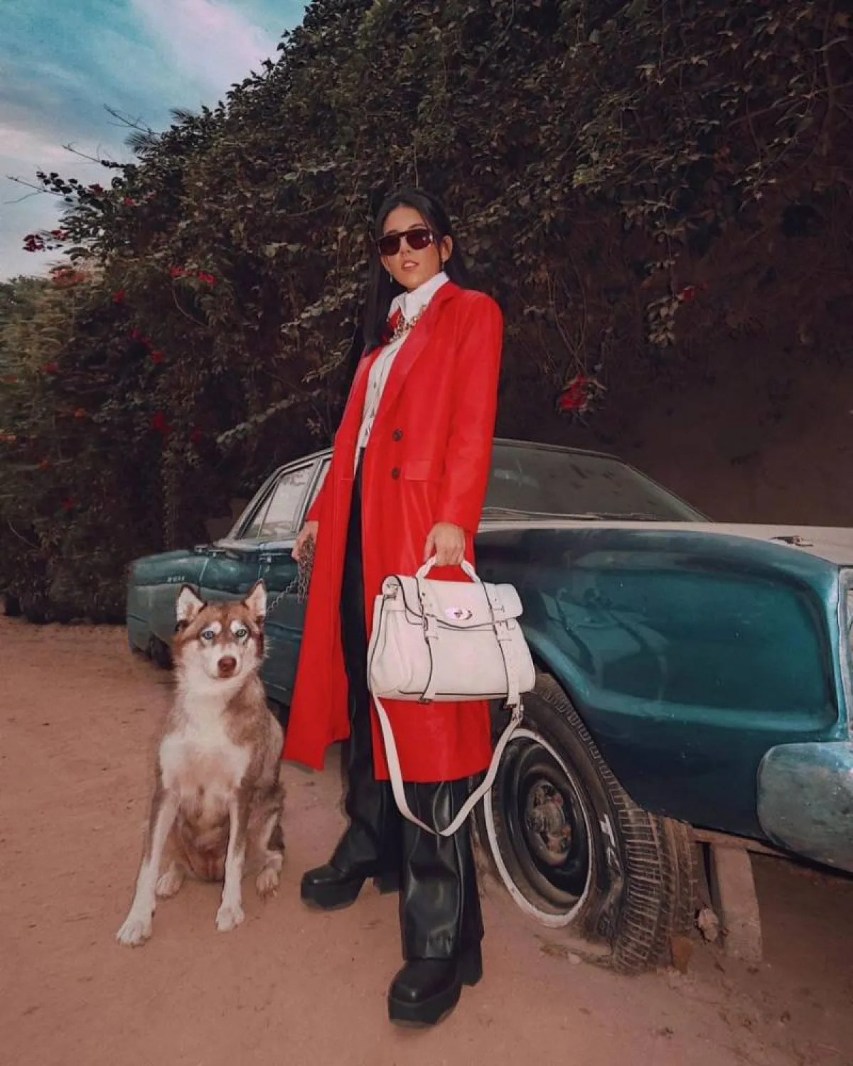 هادية غالب بإطلالة كلاسيكية