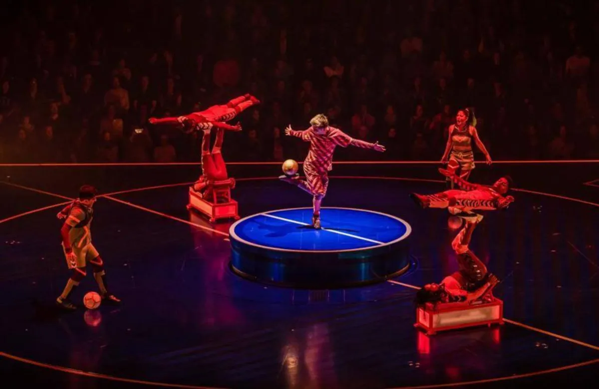 عرض سيرك دو سوليه ميسي 10 