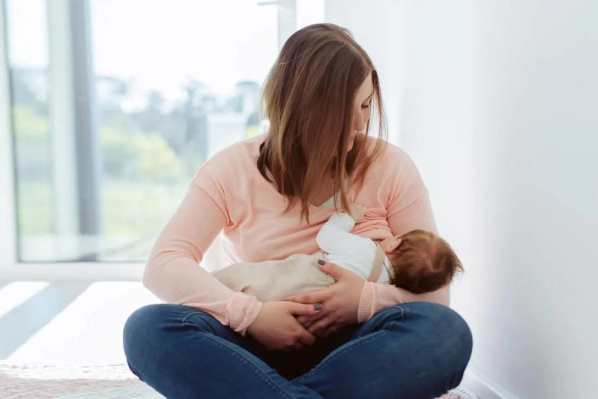 صورة لأم مرضعة