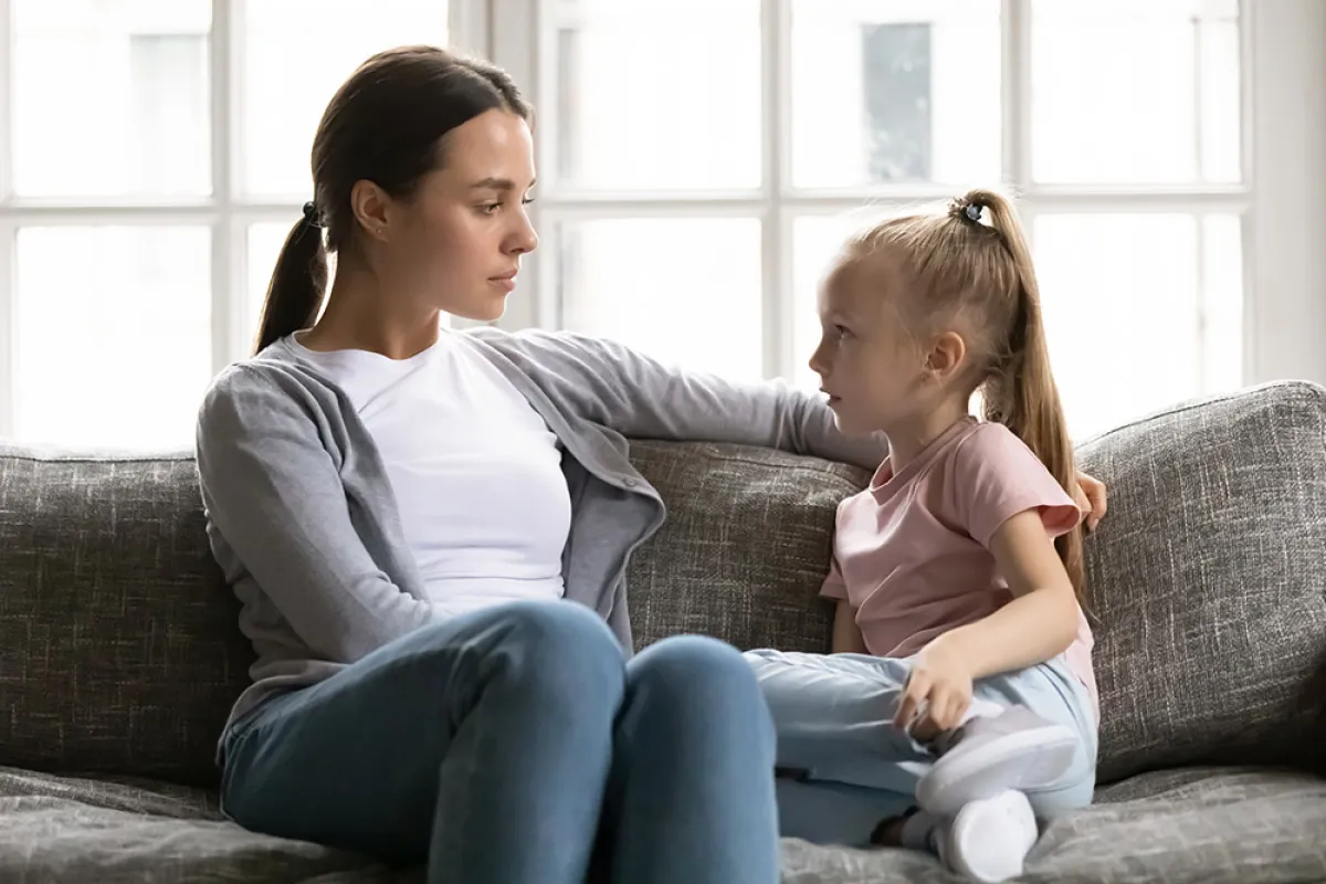 كيف تؤدبين طفلك بطريقة ذكية بعيداً عن العقاب؟