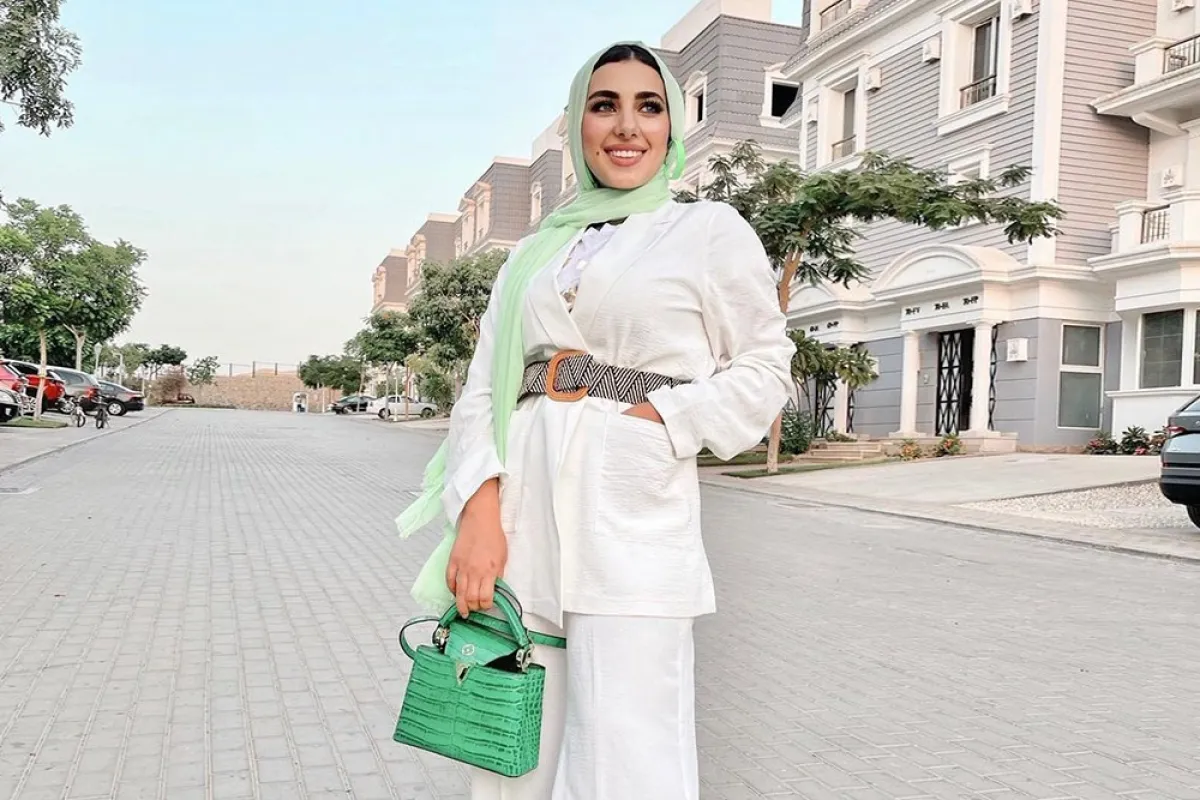 ملابس محجبات للجسم الكمثري