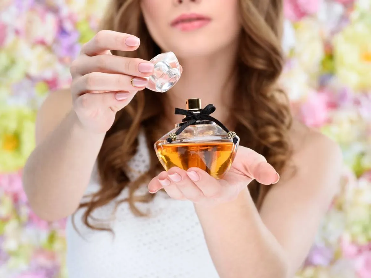 أفضل عطور زنبق الوادي لرائحة منعشة لا تقاوم