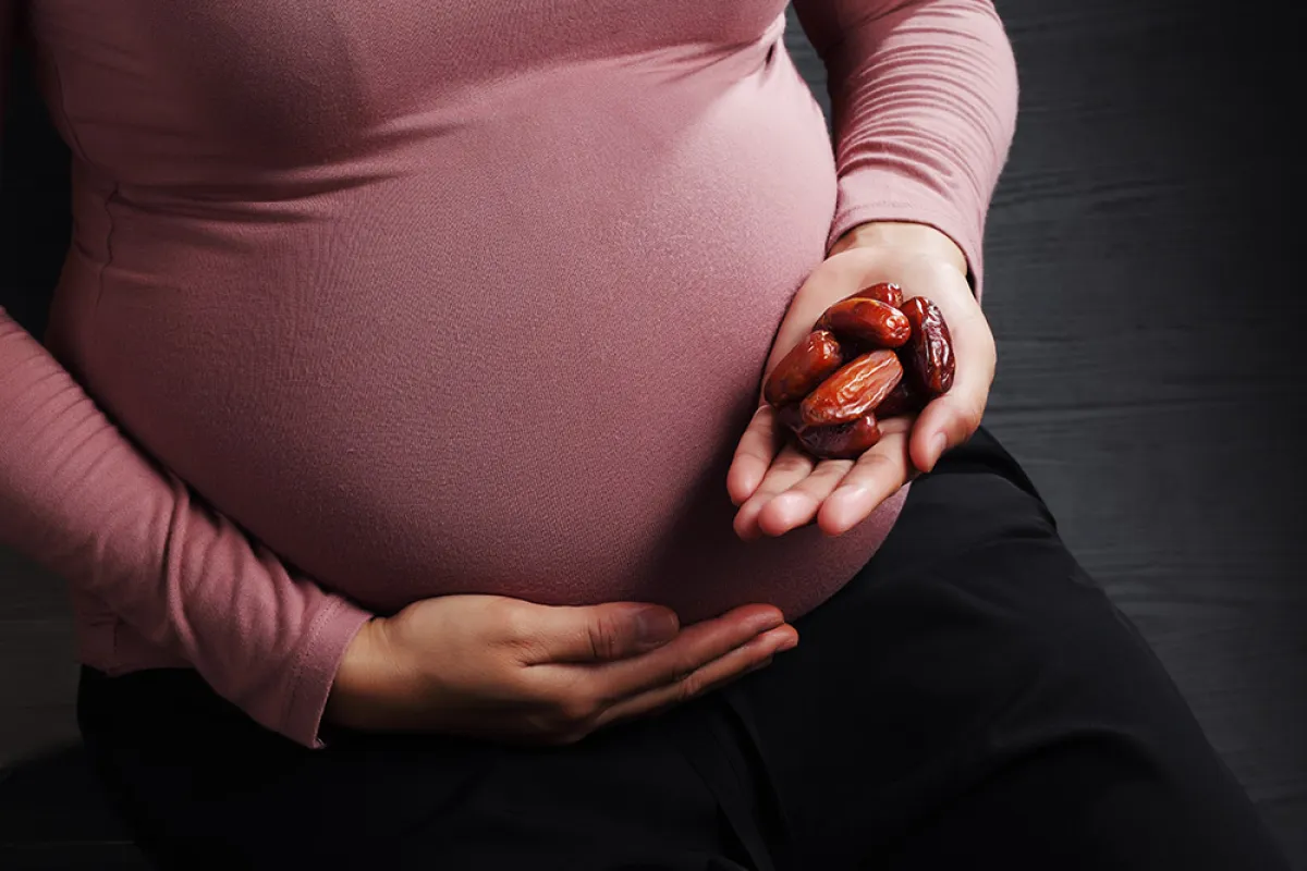 فوائد الرطب للحامل والجنين في الشهر التاسع