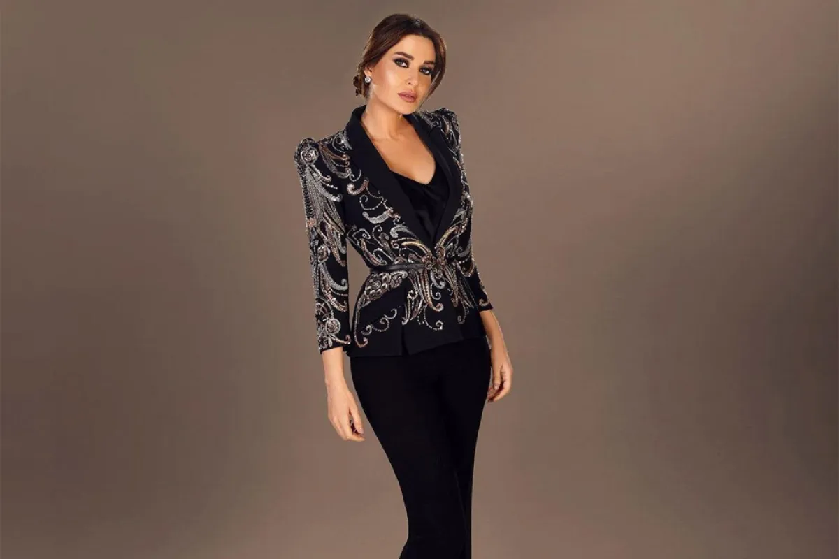 سيرين عبد النور بالأسود المطرّز