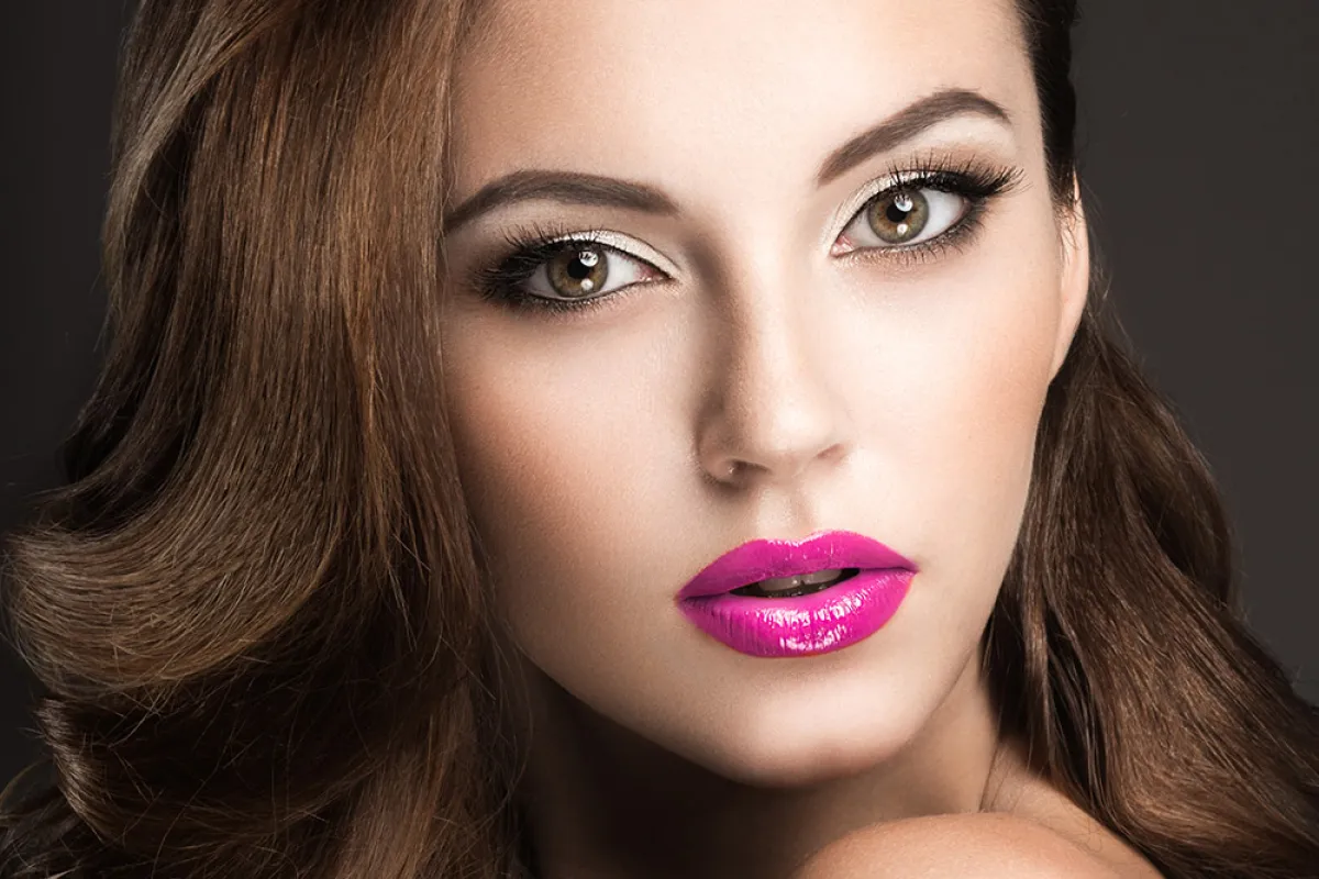 أفضل أحمر شفاه وردي  لمظهر أنثوي جذاب