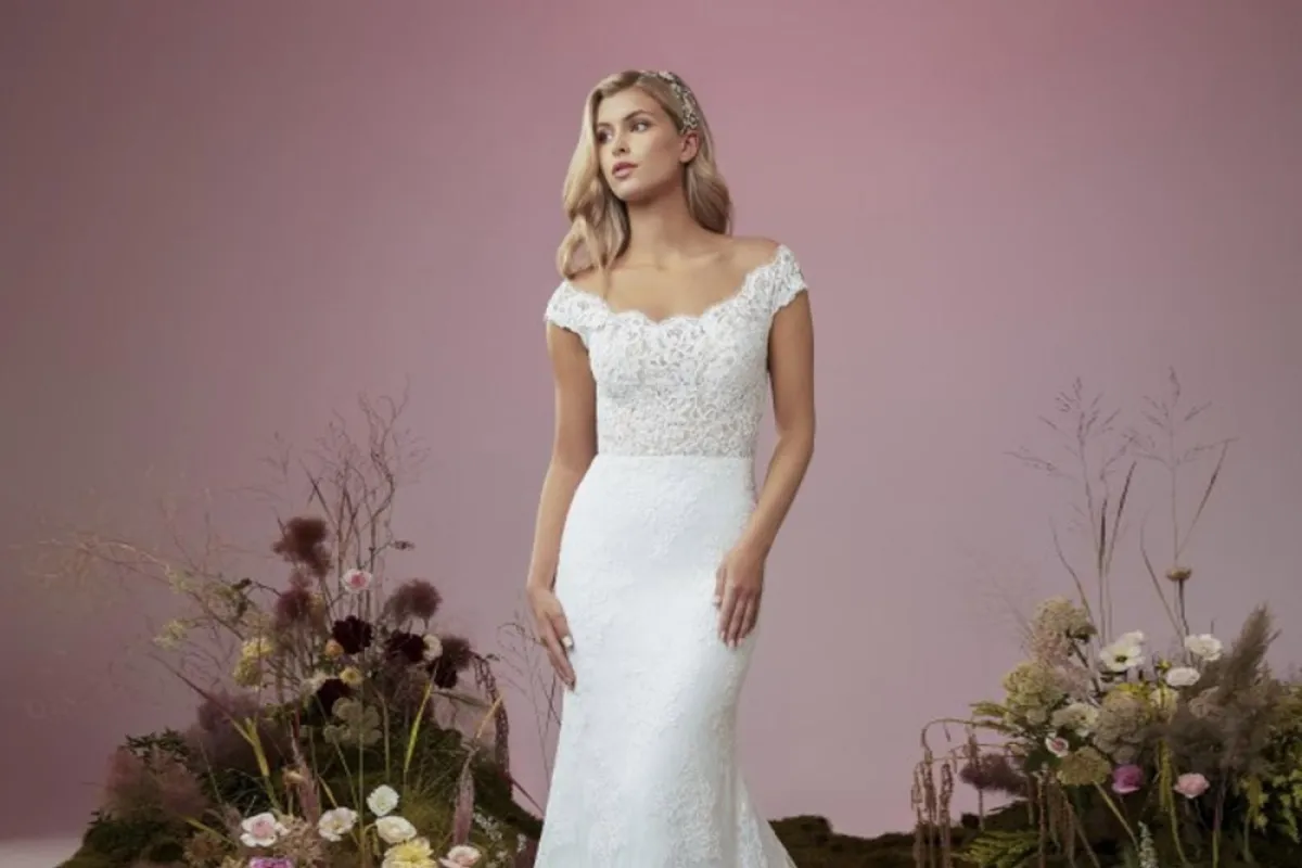 فستان للعروس الناعمة من آن بيرج Anne Barge 