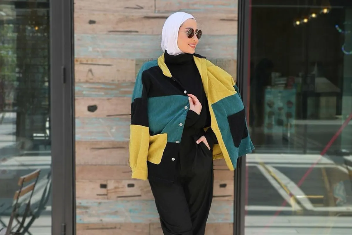 شهد ناصر بسترة صوفية واسعة -الصورة من حسابها على الانستغرام