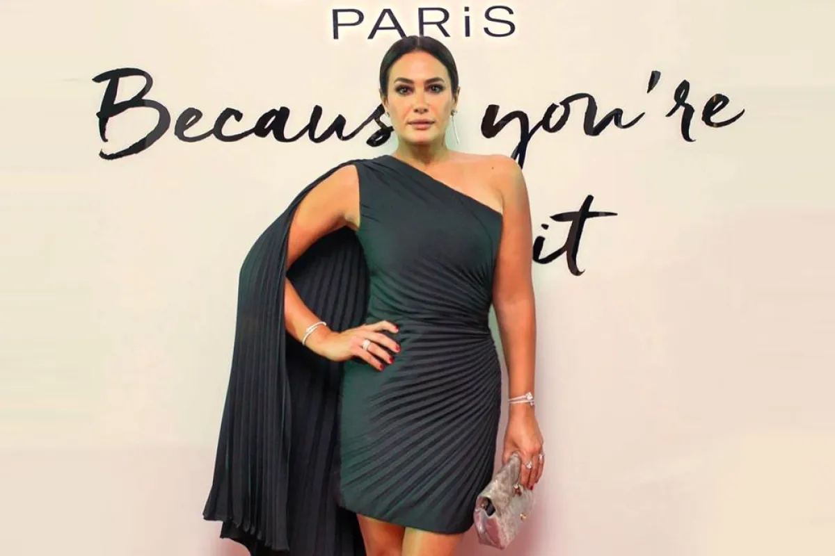 هند صبري بفستان سهرة بتصميم البليسيه-  الصورة من حساب هند صبري على انستغرام 