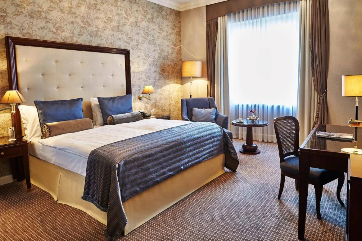 شتايغنبيرغر فرانكفورت هوف