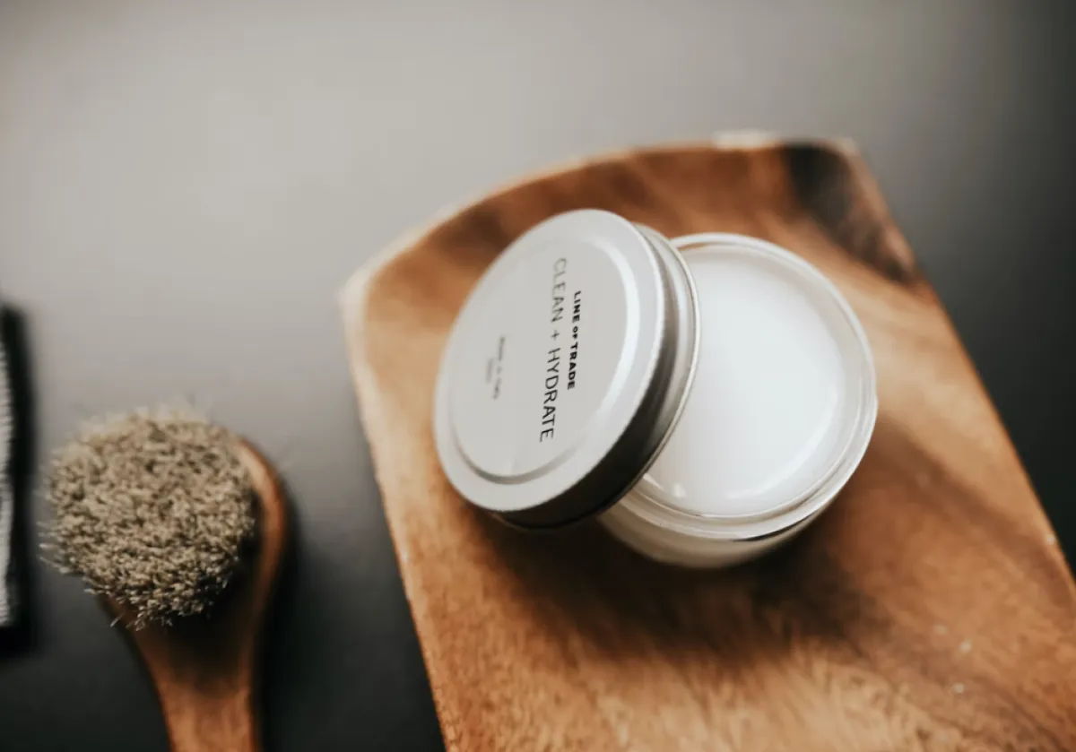 كريم  مستخدم في تلميع الحذاء الجلدي