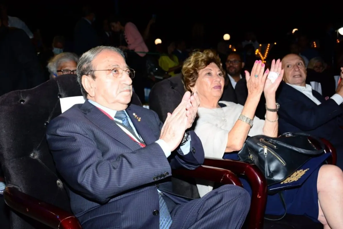 دريد لحام وزوجته من حفل ختام مهرجان الإسكندرية السينمائي الدولي - الصورة من فيسبوك المهرجان