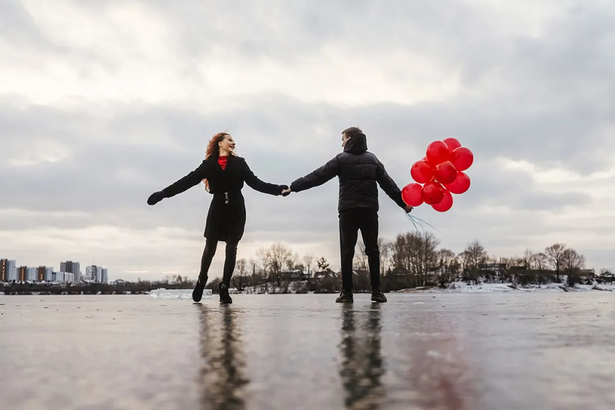 طرق للتخلص من غيرة الخطيب الزائدة