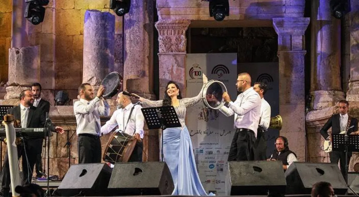 ديانا كرزون تشعل أجواء حفلها بمهرجان جرش - الصورة من حسابها على انستغرام