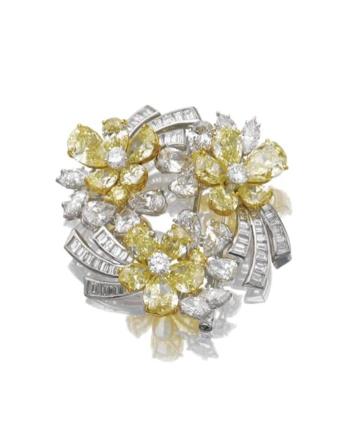 بروش جذاب بالماس الأصفر من Sotheby's