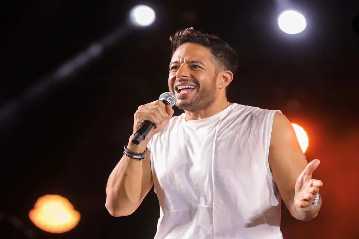 محمد حماقي - الصورة من حسابه على انستغرام