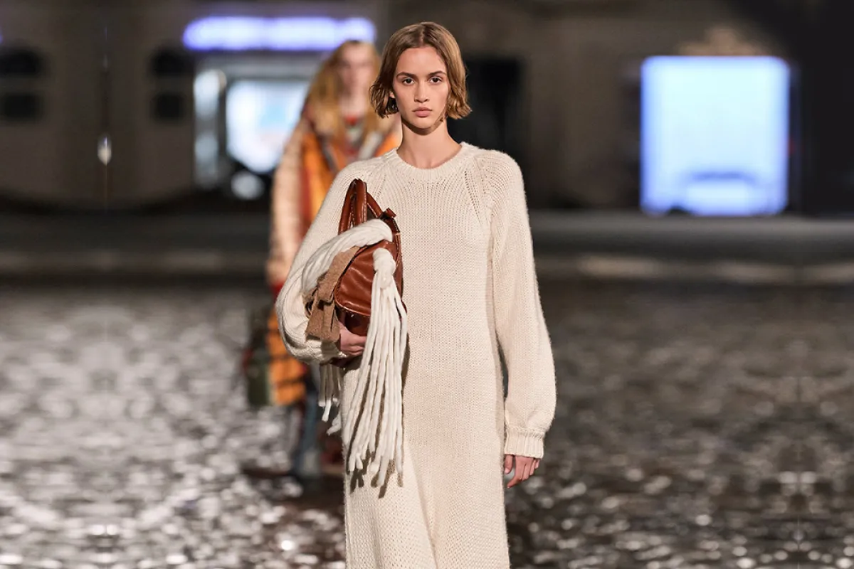 فستان باللون الابيض من كلوي Chloé