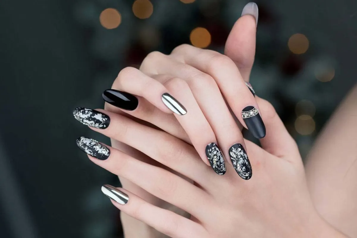 موضة أظافر ربيع 2022