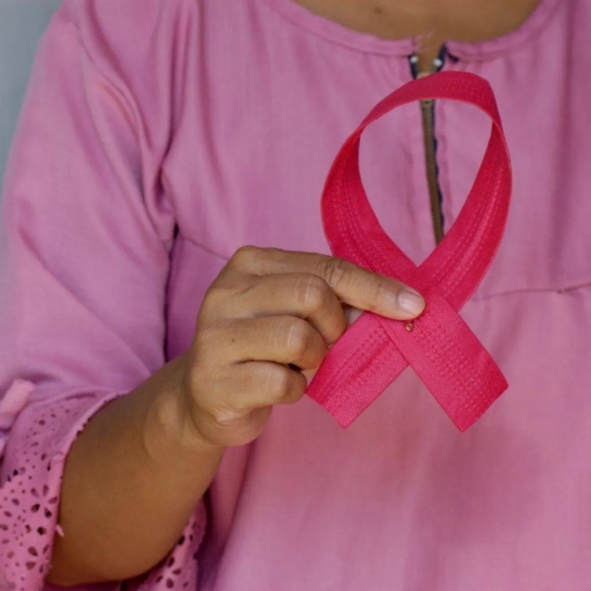 شهر التوعية بسرطان الثدي 