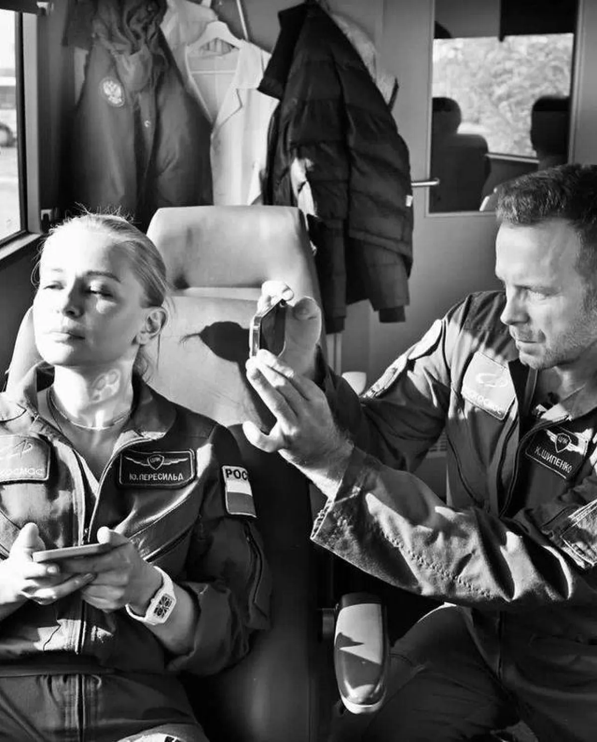 التحضير للعمل- الصورة من حساب يوليا بيريسيلد على إنستغرام