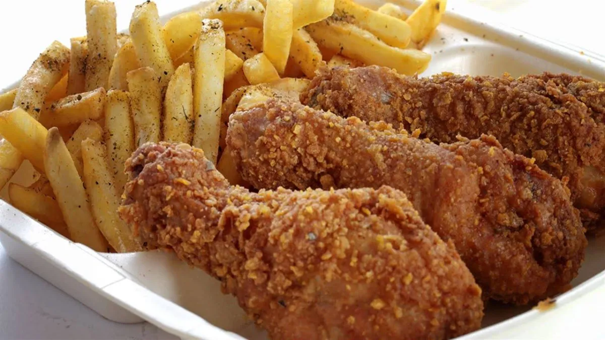 استشاري تغذية يحذر من تناول البطاطس المقلية والبروستد بكثرة 