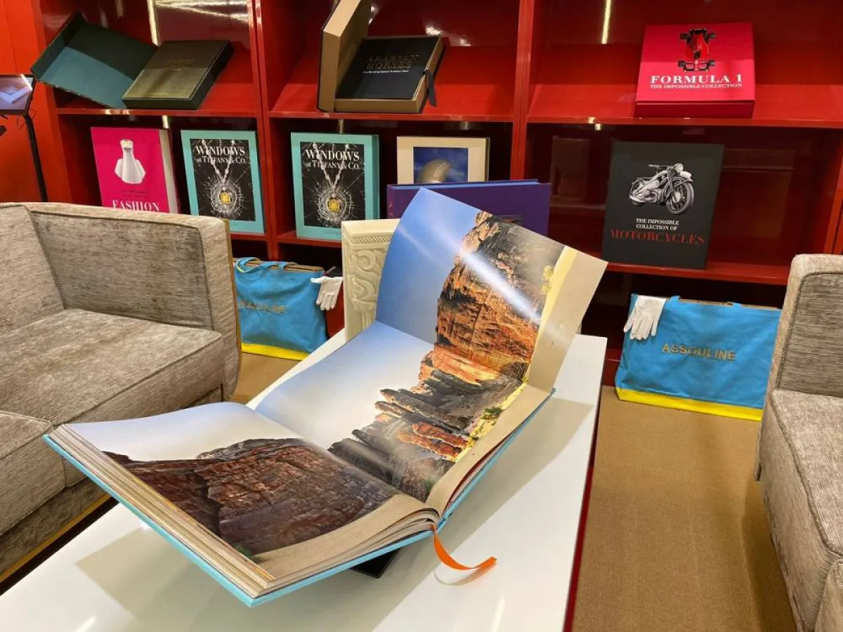  دار فرنسية تعرض أضخم كتاب عن العلا في معرض الرياض الدولي للكتاب