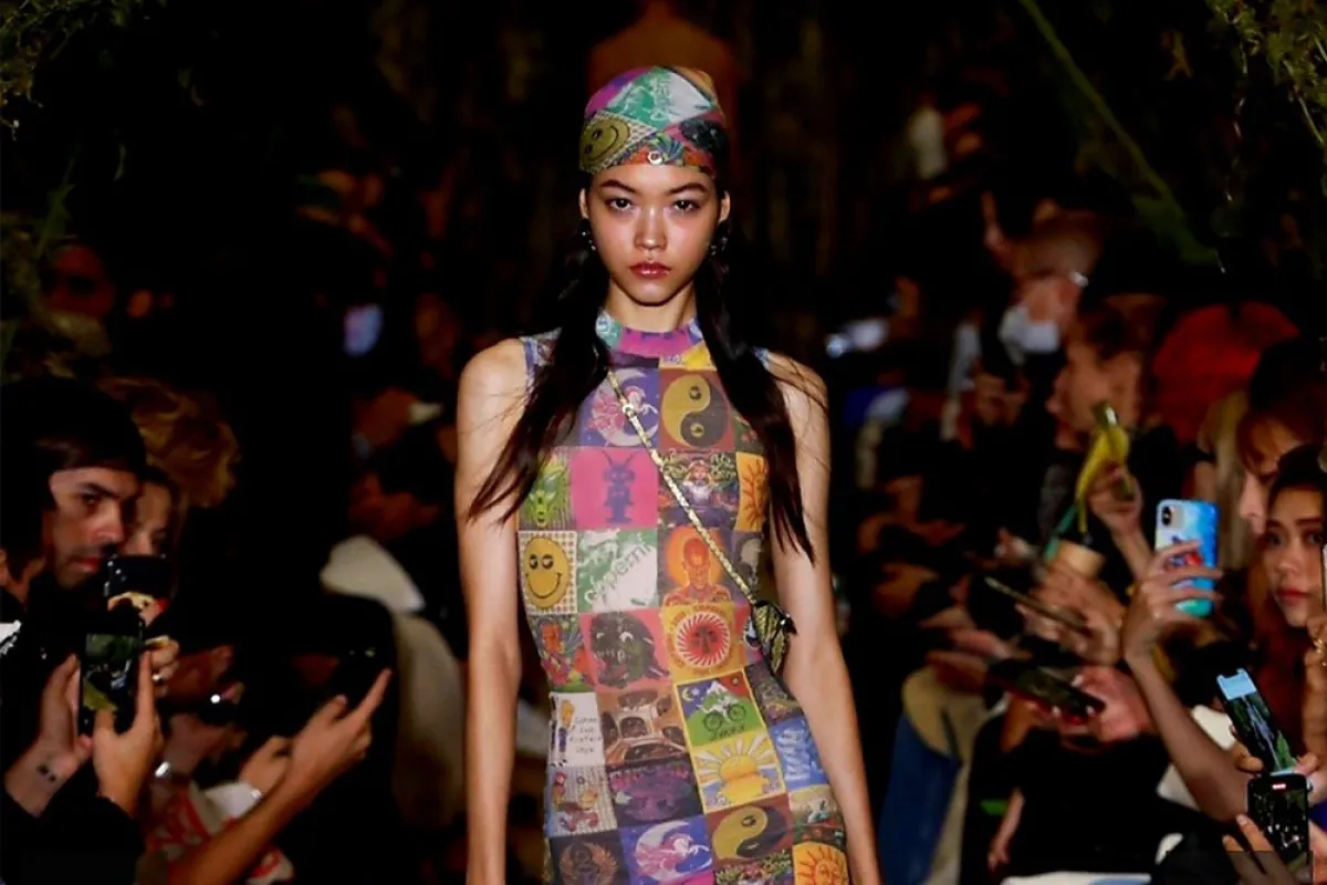 زي من كوبرني -الصورة  من موقع MFFASHION الإلكتروني