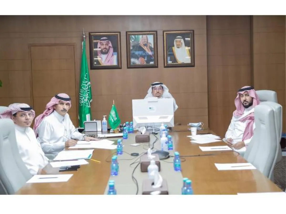 وزير التعليم أثناء الاجتماع. المصدر (الحساب الإلكتروني الرسمي لوزارة التعليم)