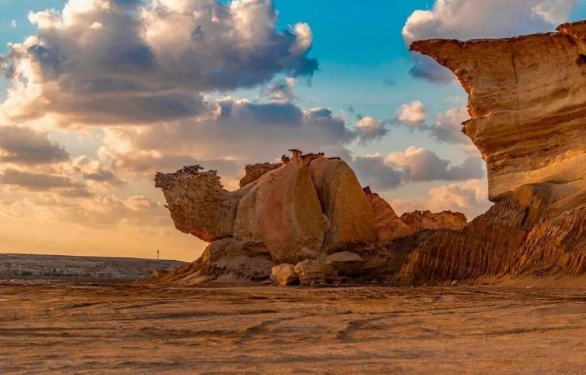 صخرة الجمل بالوجه