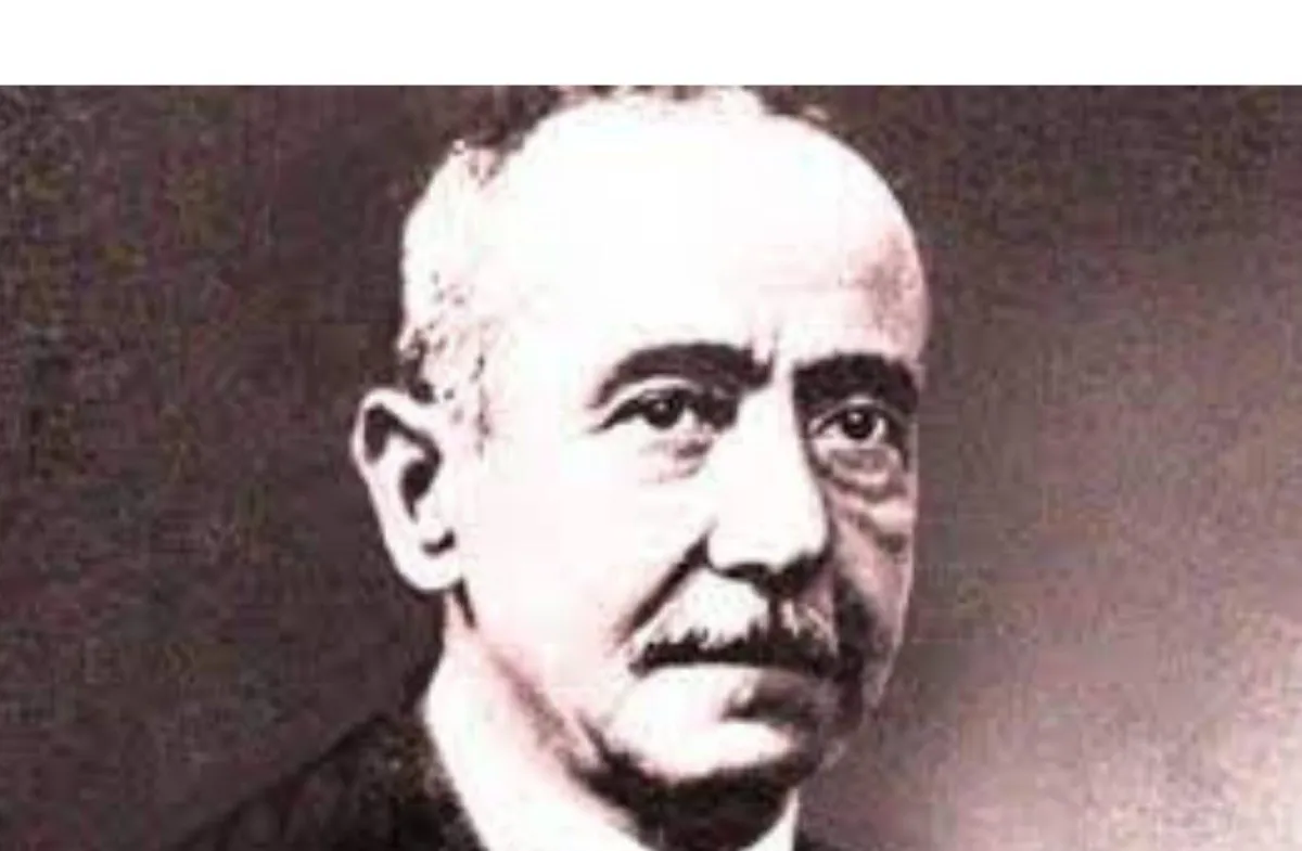 أمير الشعراء أحمد شوقي 