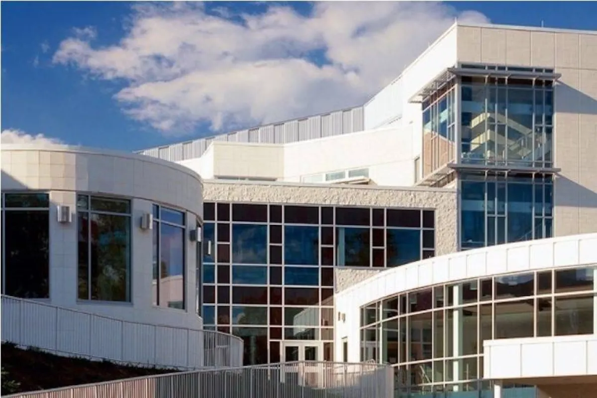 مبنى مدرسة المستقبل