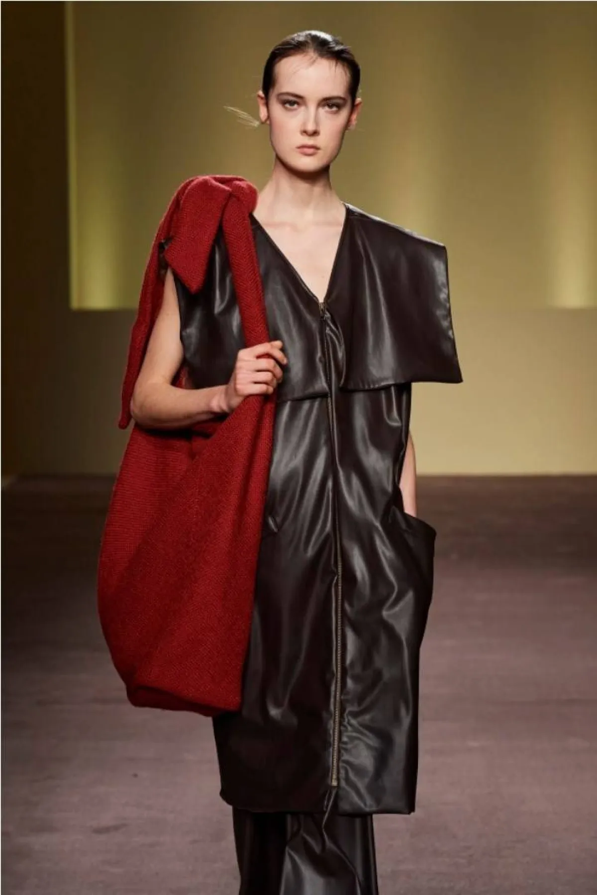 حقيبة كبيرة وعملية لكل سيدة عصرية