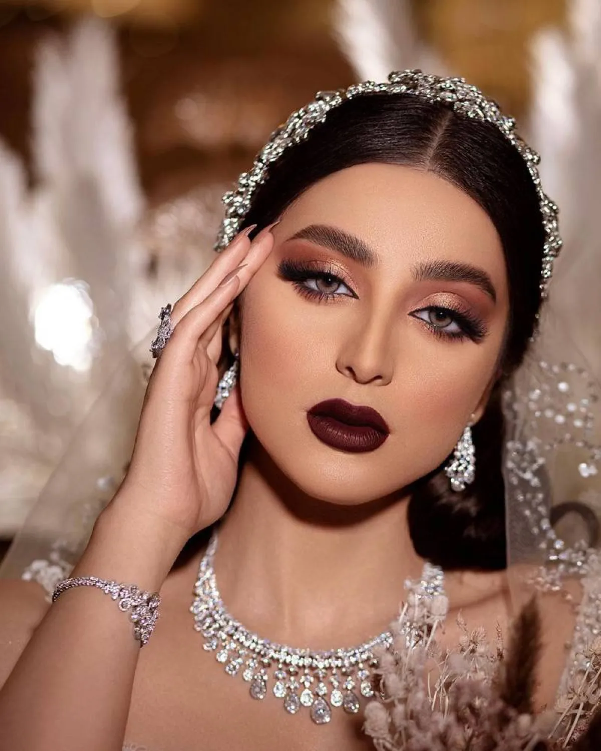 طريقة تطبيق مكياج سعودي للعروس