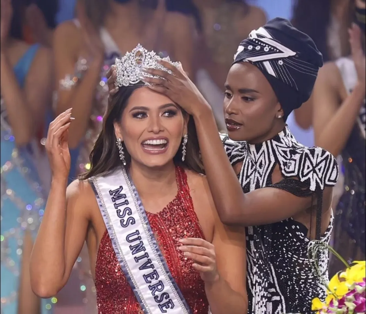 المكسيكية أندريا ميزا. المصدر (ديلي ميل)