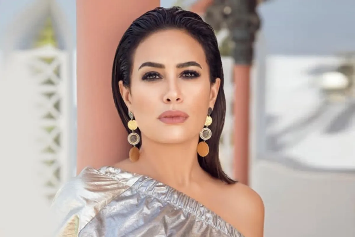 أبرز خطوط مكياج هند صبري